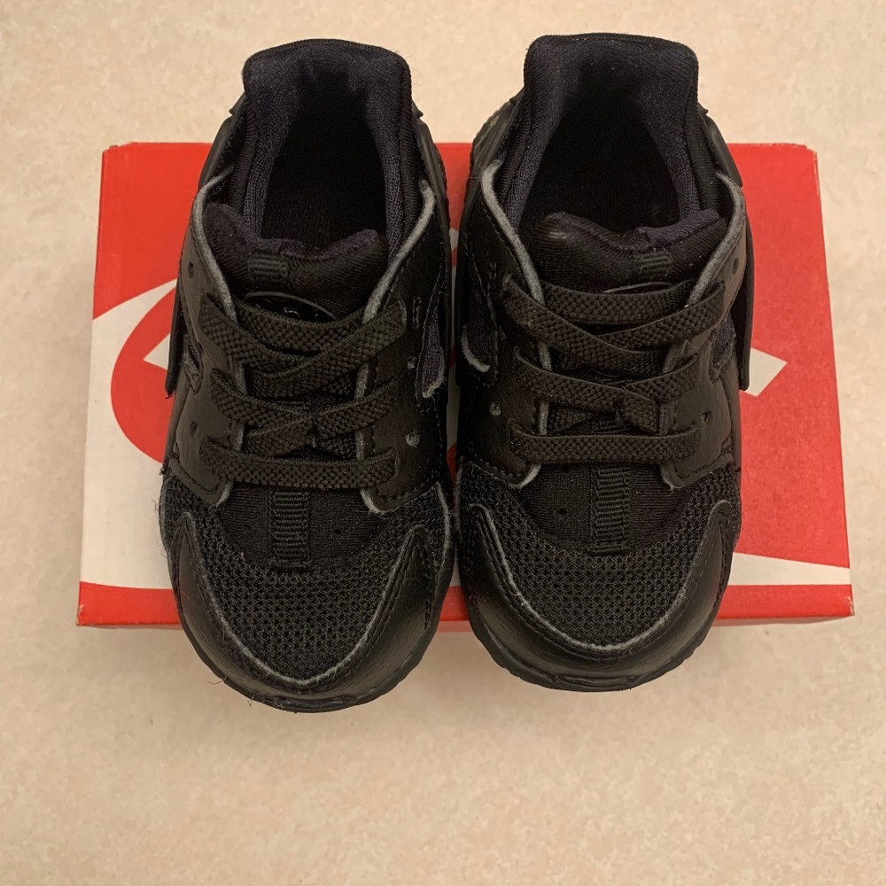 6c Nike Huarache Run